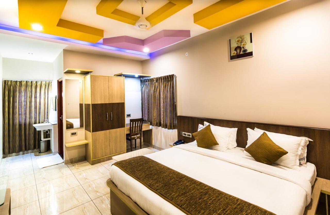 Thaneegai Residency Pondicherry Exterior photo